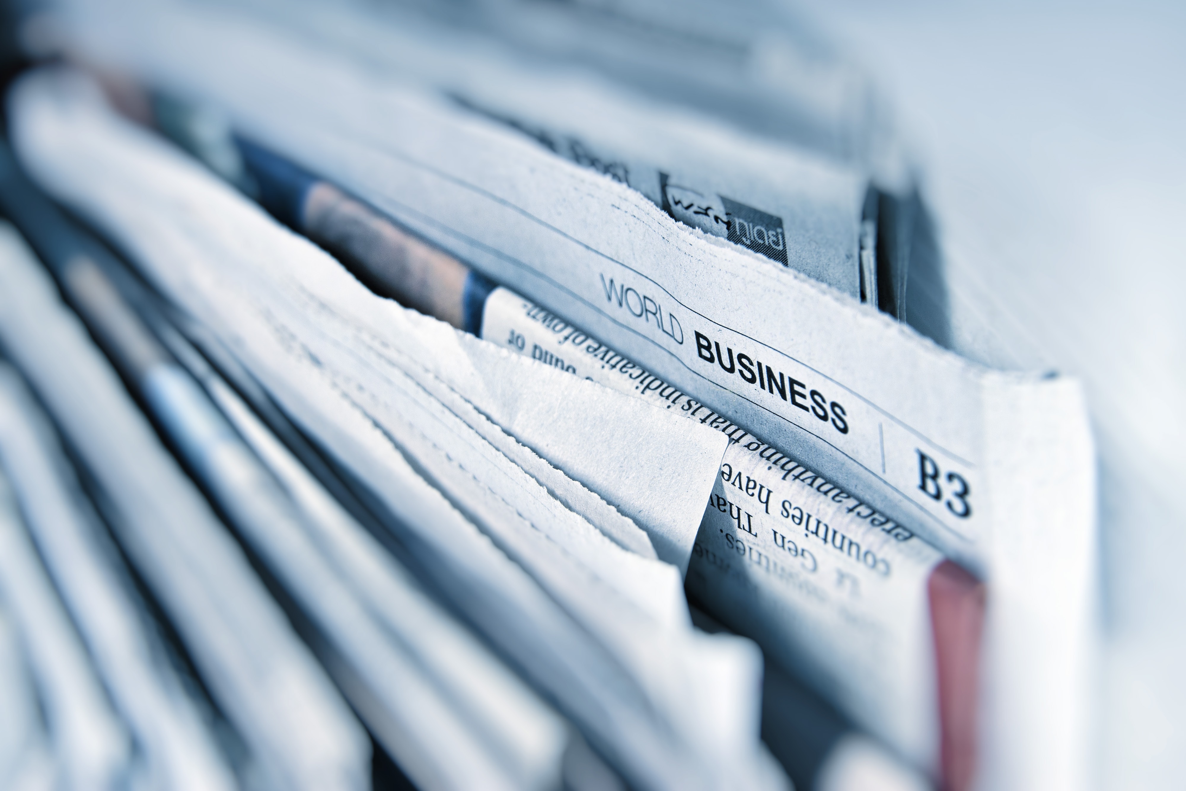 DROIT VOISIN AU PROFIT DES ÉDITEURS ET AGENCES DE PRESSE